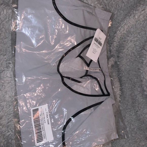Tyra Tank Gray/Black Fabletics Medium - Picture 3 of 6